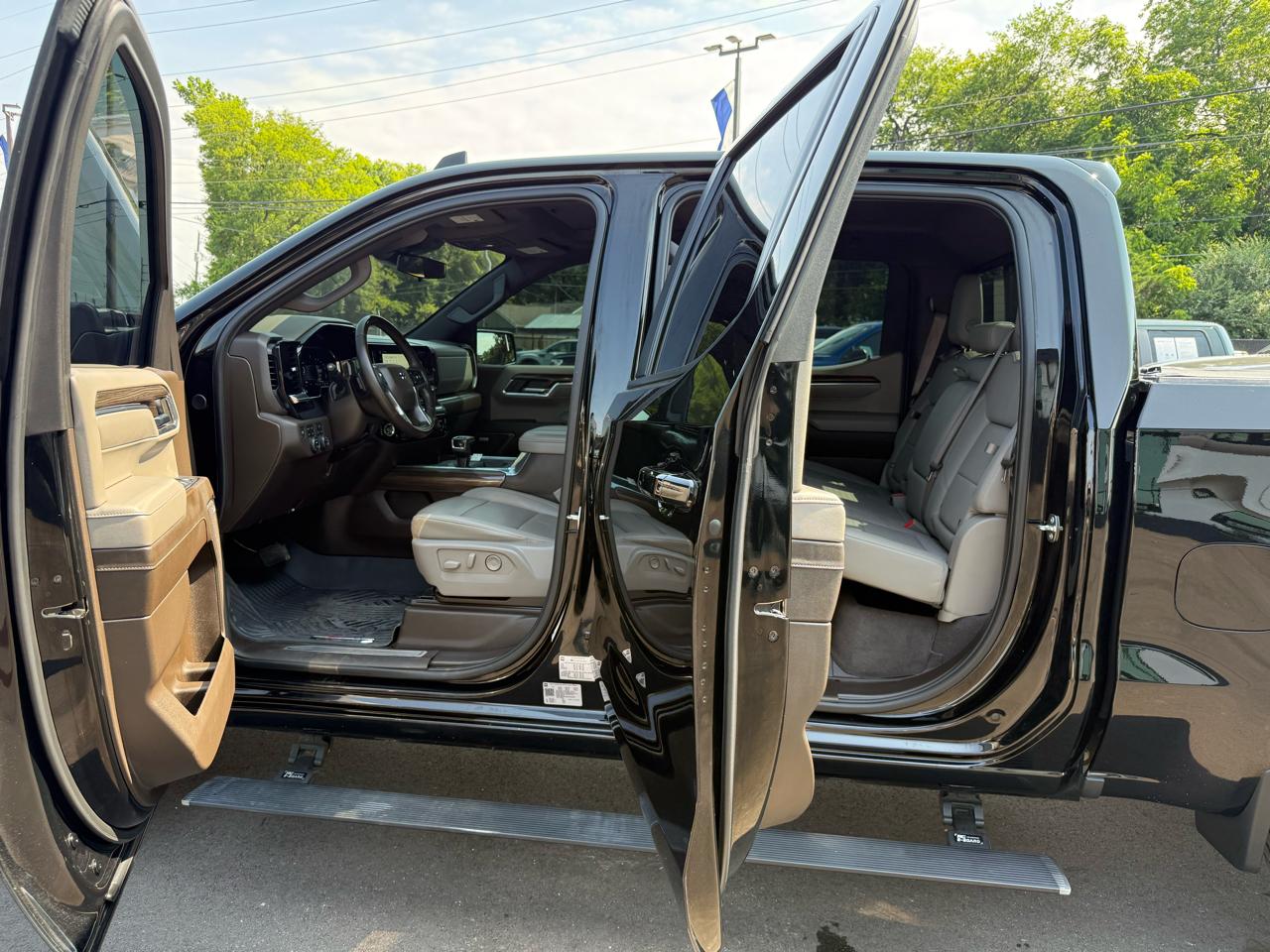 Chevrolet Silverado 1500 4WD Crew Cab 147" RST 2024