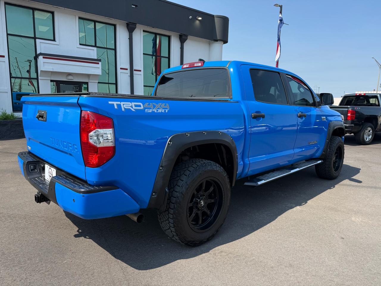 Toyota Tundra 4WD SR5 CrewMax 5.5' Bed 5.7L (Natl) 2021