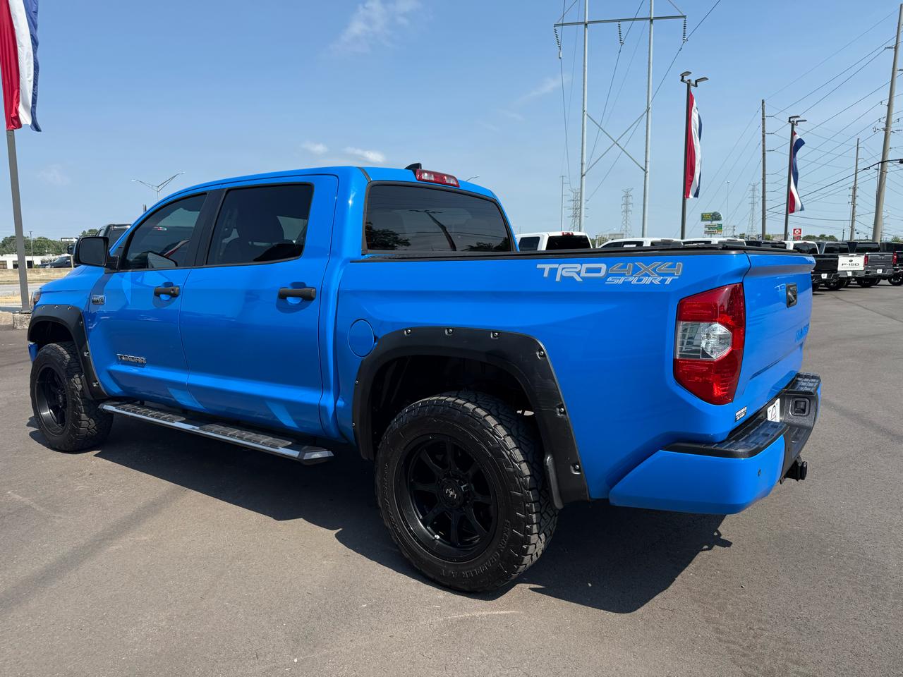 Toyota Tundra 4WD SR5 CrewMax 5.5' Bed 5.7L (Natl) 2021