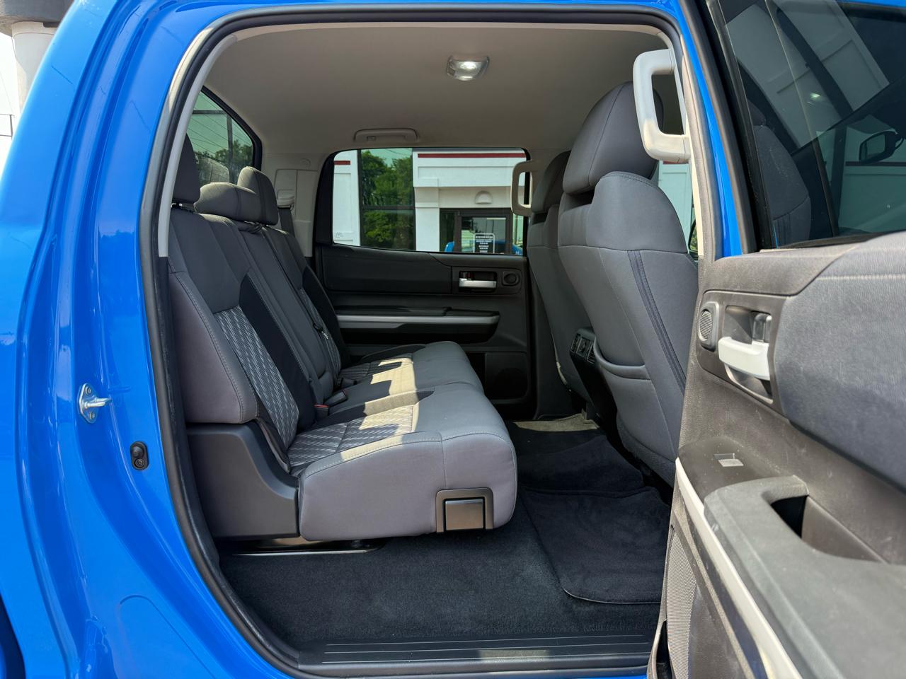 Toyota Tundra 4WD SR5 CrewMax 5.5' Bed 5.7L (Natl) 2021