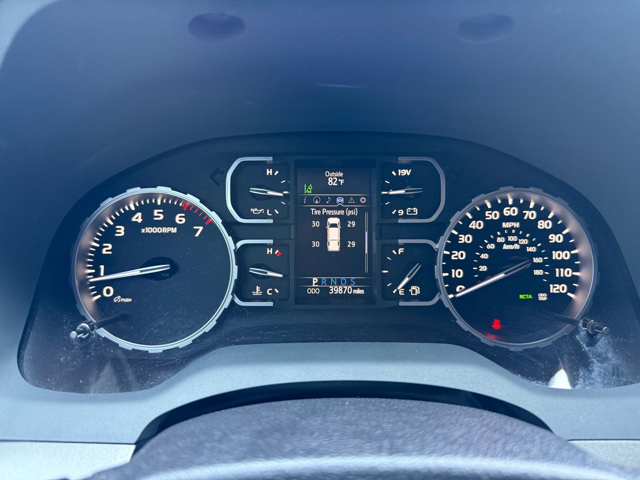 Toyota Tundra 4WD SR5 CrewMax 5.5' Bed 5.7L (Natl) 2021