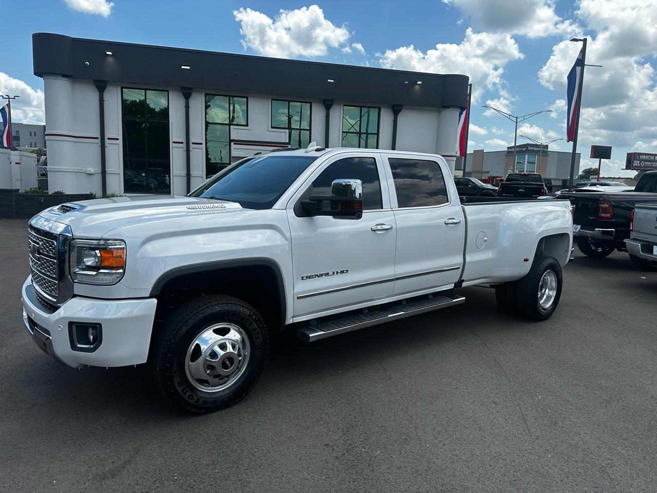 GMC Sierra 3500HD 4WD Crew Cab 167.7" Denali 2019