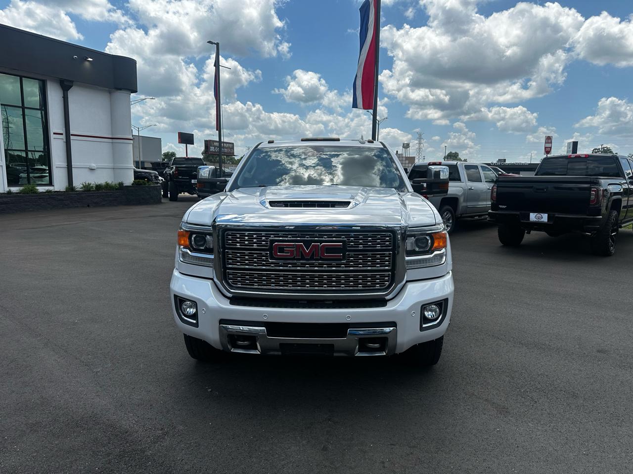 GMC Sierra 3500HD 4WD Crew Cab 167.7" Denali 2019