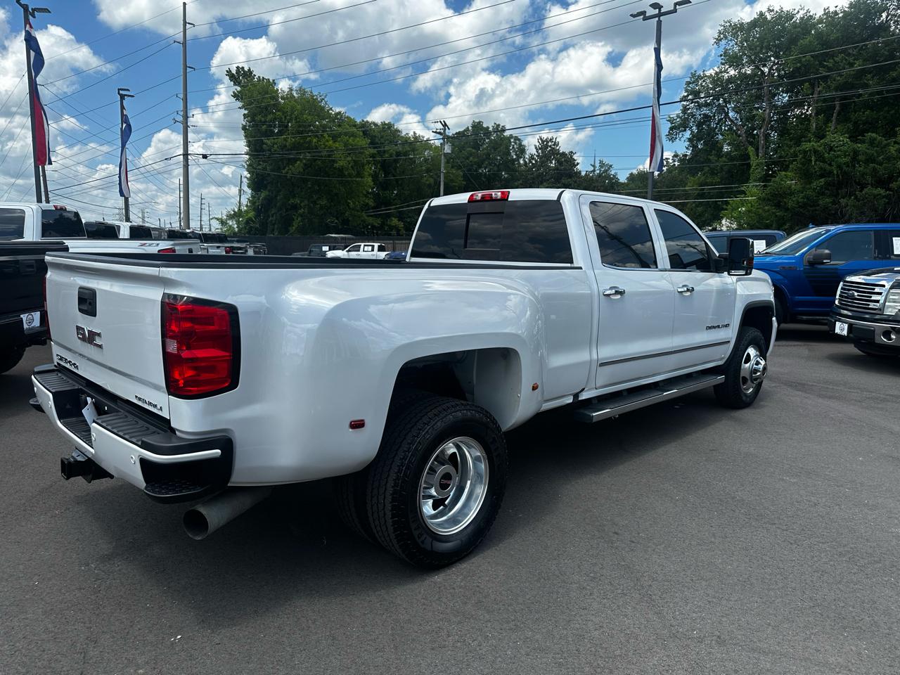 GMC Sierra 3500HD 4WD Crew Cab 167.7" Denali 2019