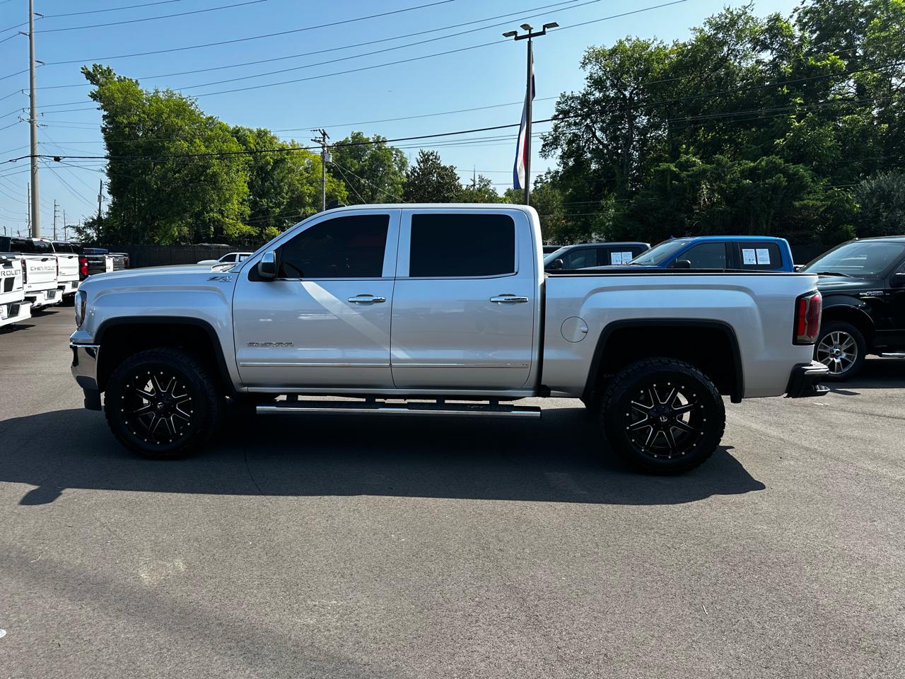 GMC Sierra 1500 4WD Crew Cab 143.5" SLT 2018