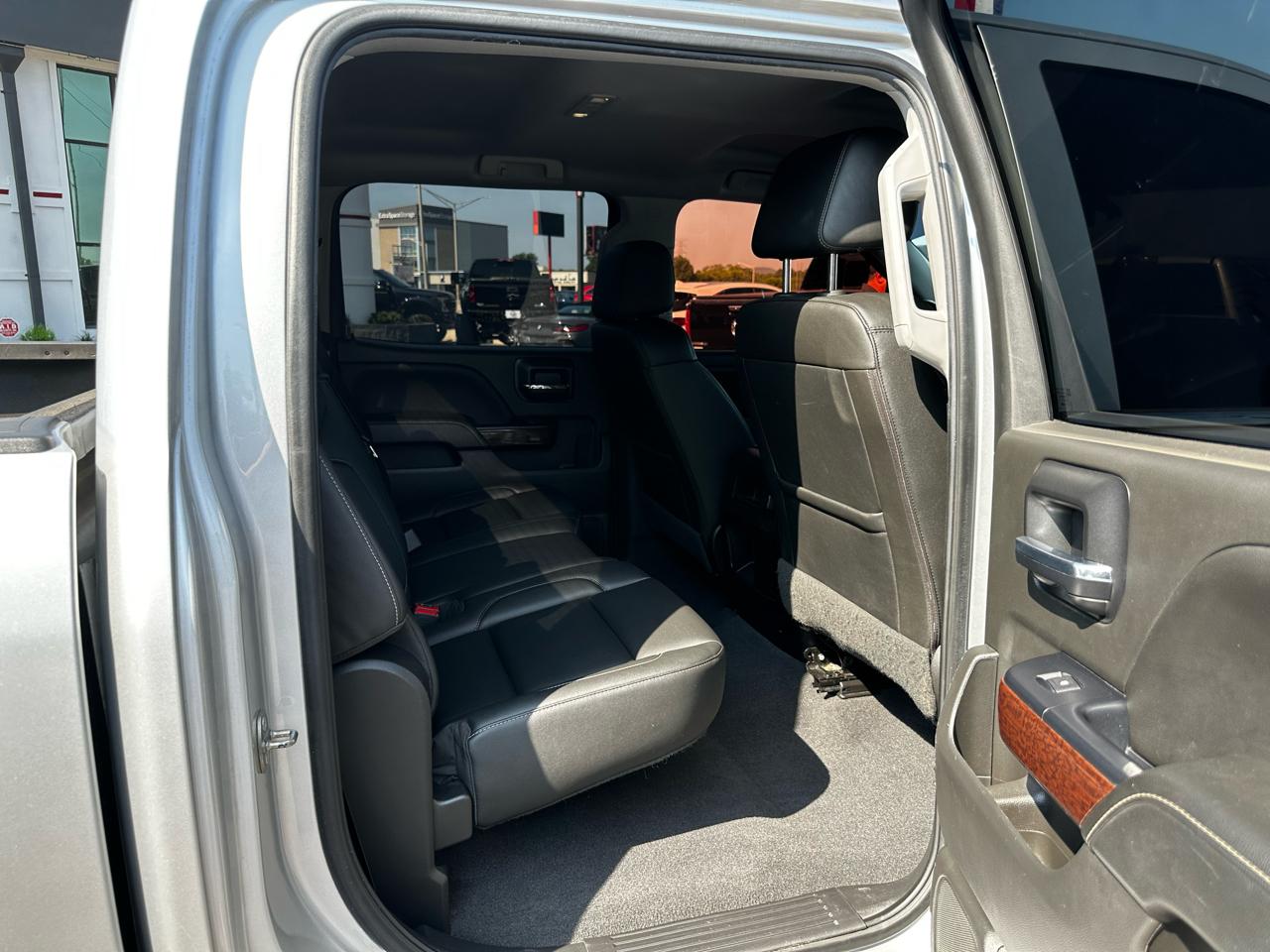 GMC Sierra 1500 4WD Crew Cab 143.5" SLT 2018