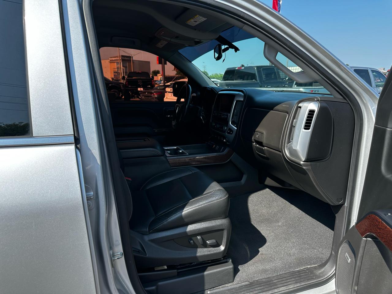 GMC Sierra 1500 4WD Crew Cab 143.5" SLT 2018