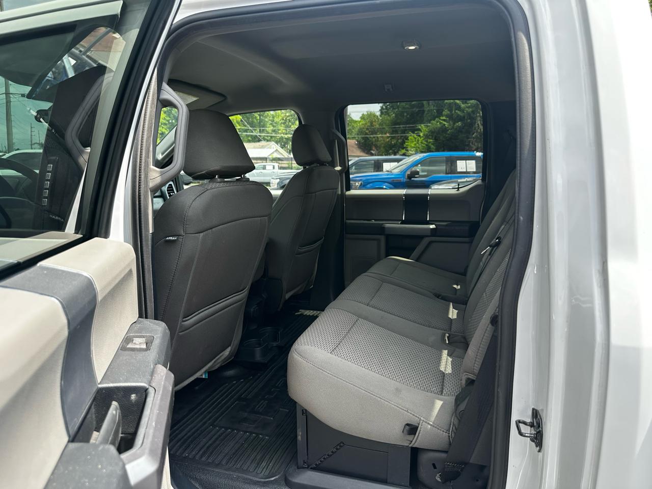 Ford Super Duty F-350 DRW Crew Cab 172" XLT 2022