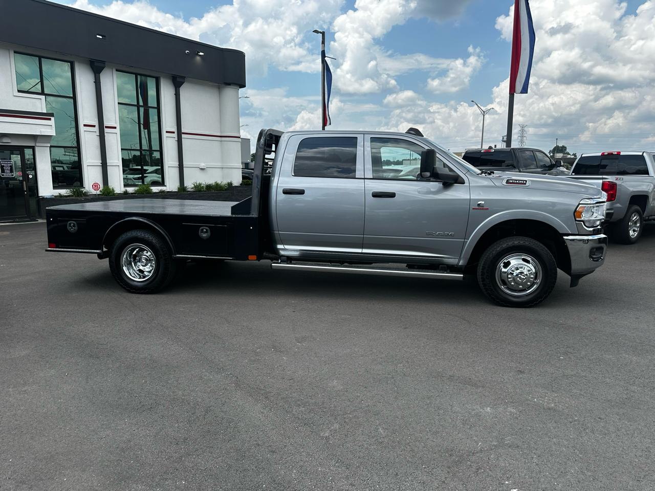 RAM 3500 Chassis Cab Tradesman 4WD Crew Cab 60" CA 172.4" WB 2021