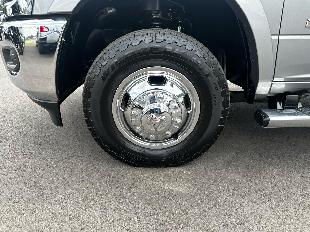 RAM 3500 Chassis Cab Tradesman 4WD Crew Cab 60" CA 172.4" WB 2021