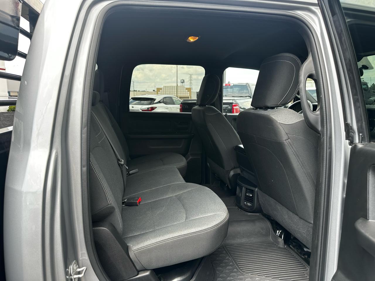 RAM 3500 Chassis Cab Tradesman 4WD Crew Cab 60" CA 172.4" WB 2021