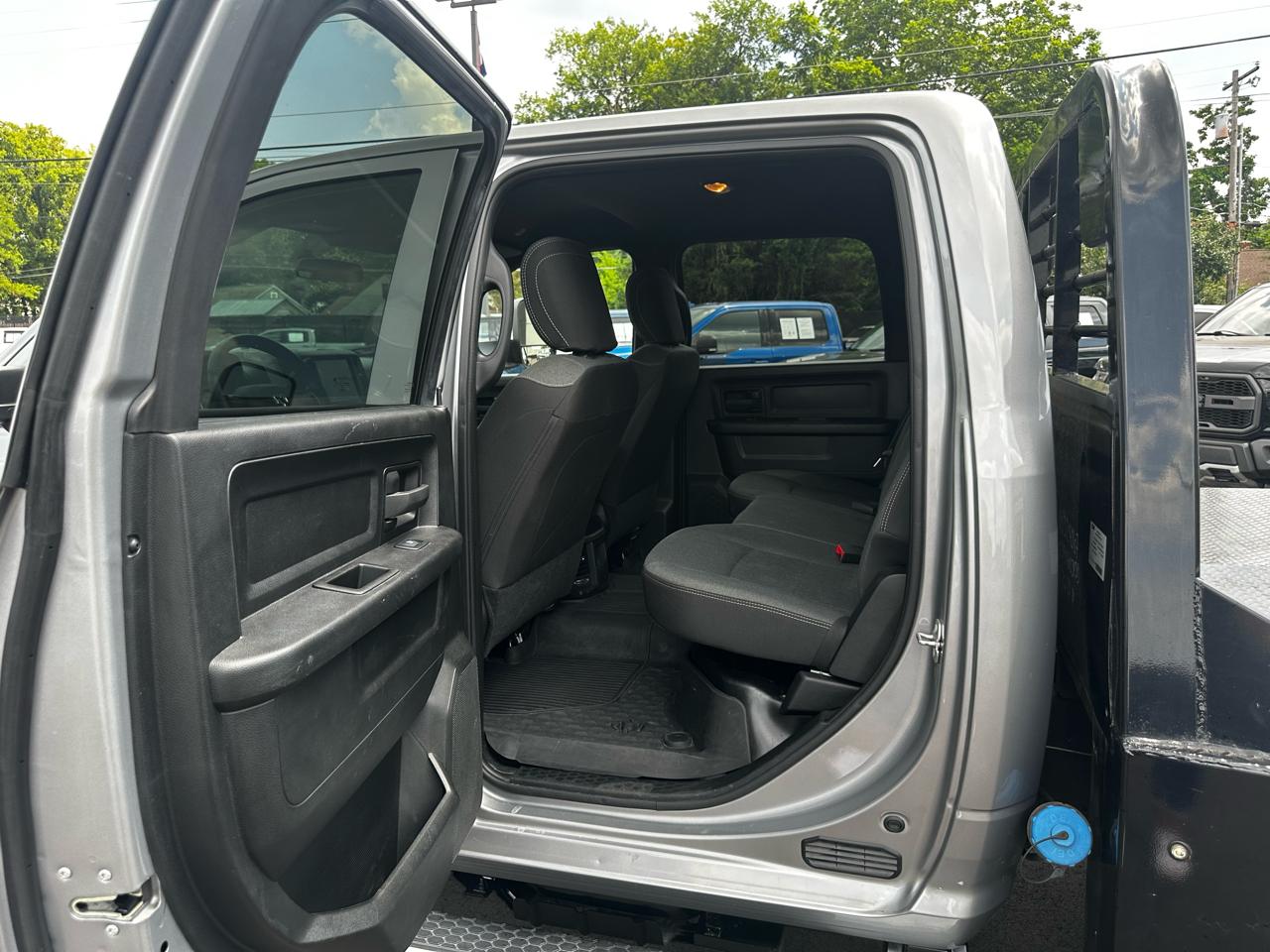 RAM 3500 Chassis Cab Tradesman 4WD Crew Cab 60" CA 172.4" WB 2021