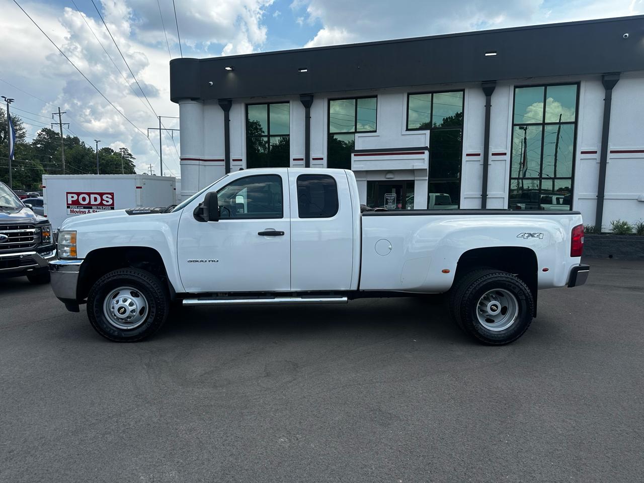 Chevrolet Silverado 3500HD 4WD Ext Cab 158.2" DRW Work Truck 2011