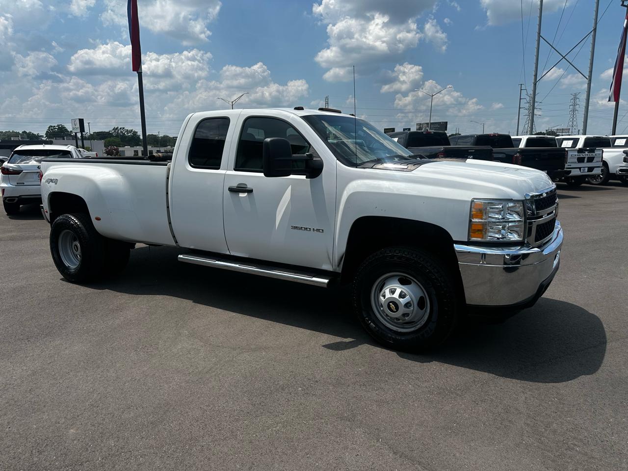 Chevrolet Silverado 3500HD 4WD Ext Cab 158.2" DRW Work Truck 2011