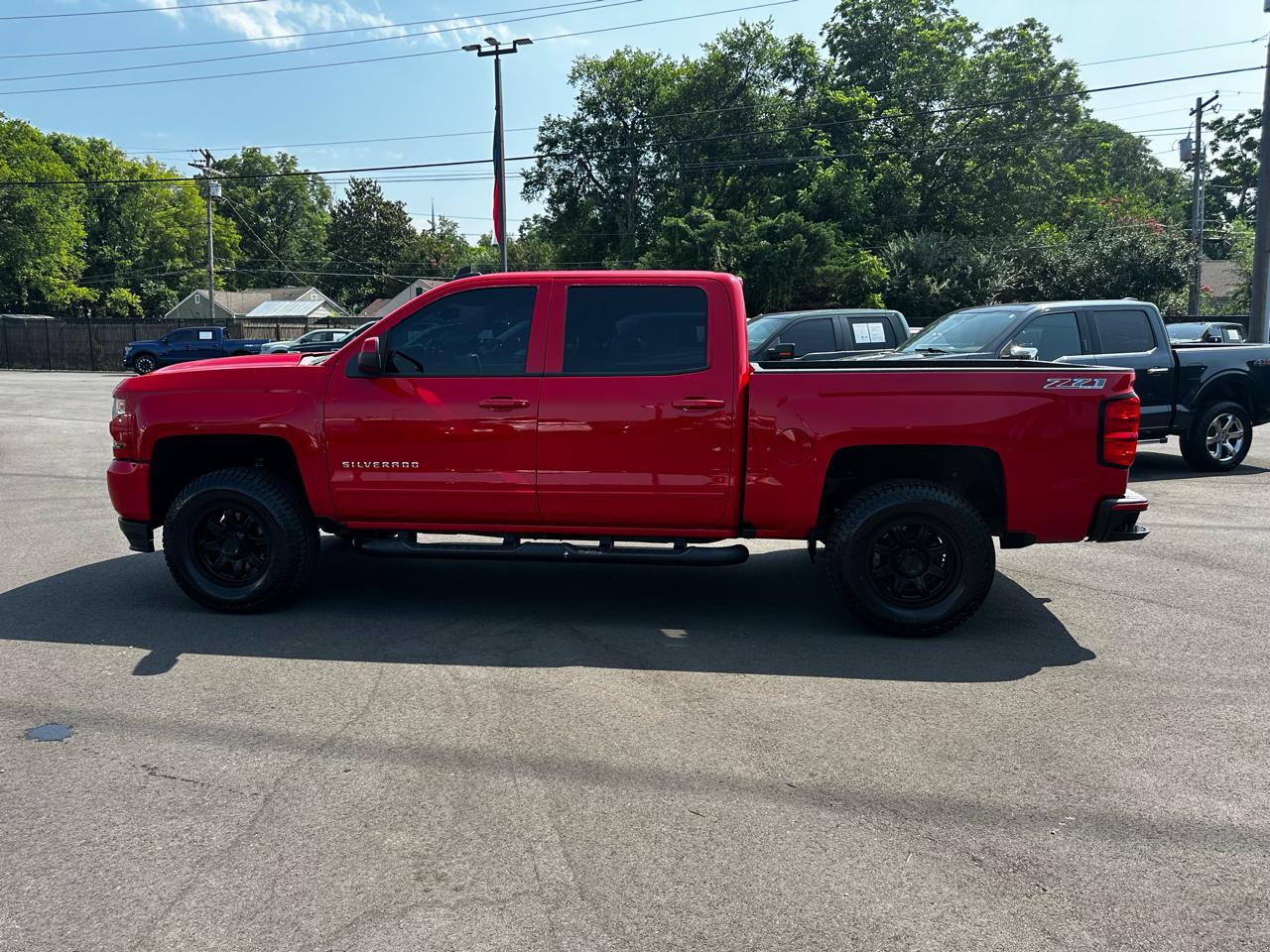 Chevrolet Silverado 1500 4WD Crew Cab 143.5" LT w/2LT 2017