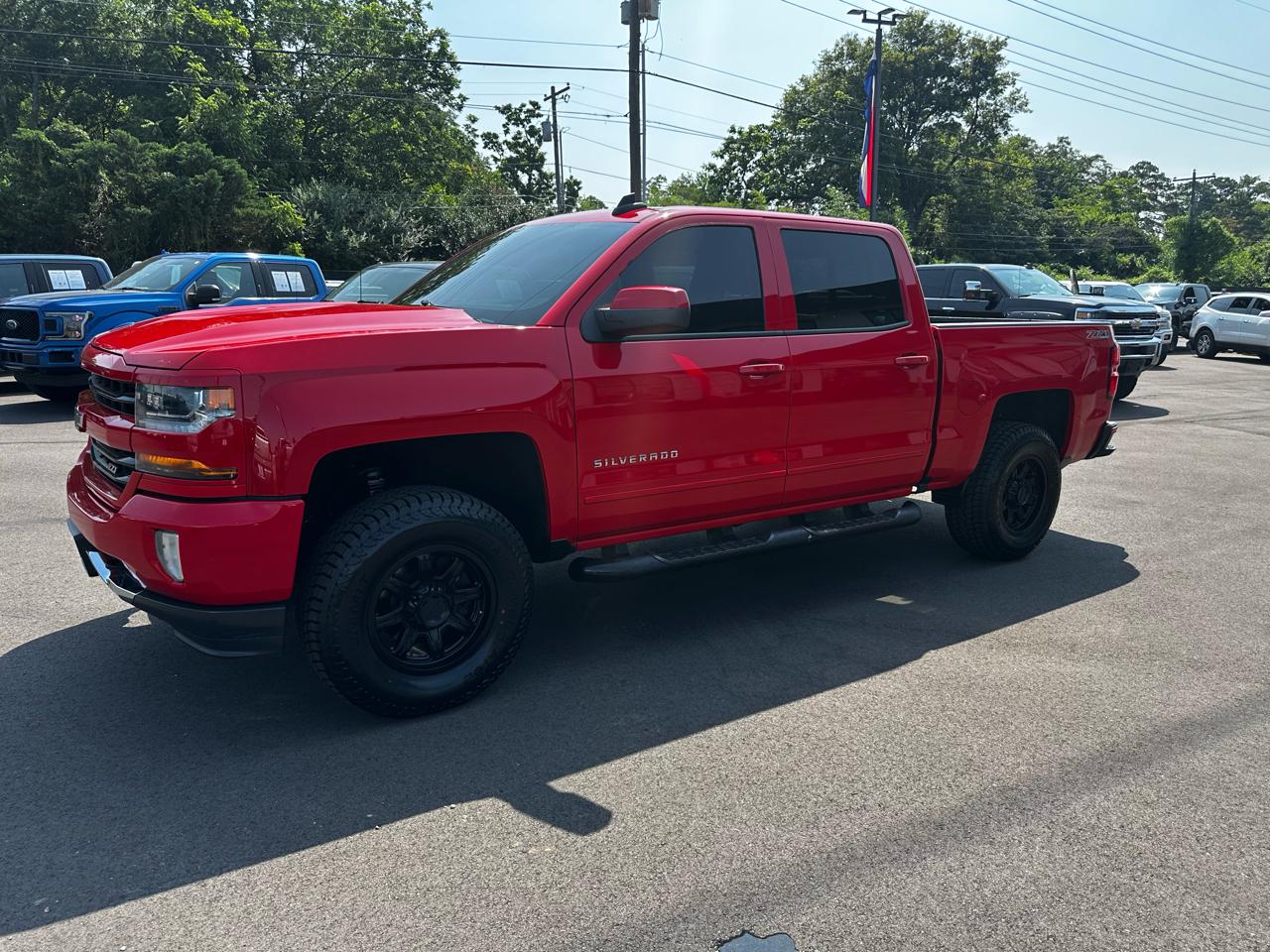 Chevrolet Silverado 1500 4WD Crew Cab 143.5" LT w/2LT 2017