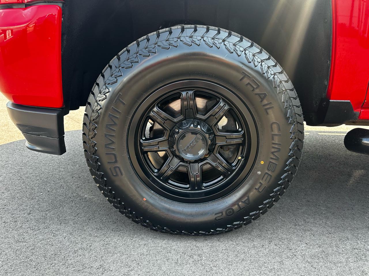 Chevrolet Silverado 1500 4WD Crew Cab 143.5" LT w/2LT 2017