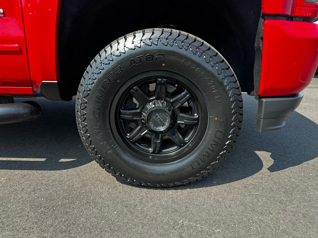 Chevrolet Silverado 1500 4WD Crew Cab 143.5" LT w/2LT 2017