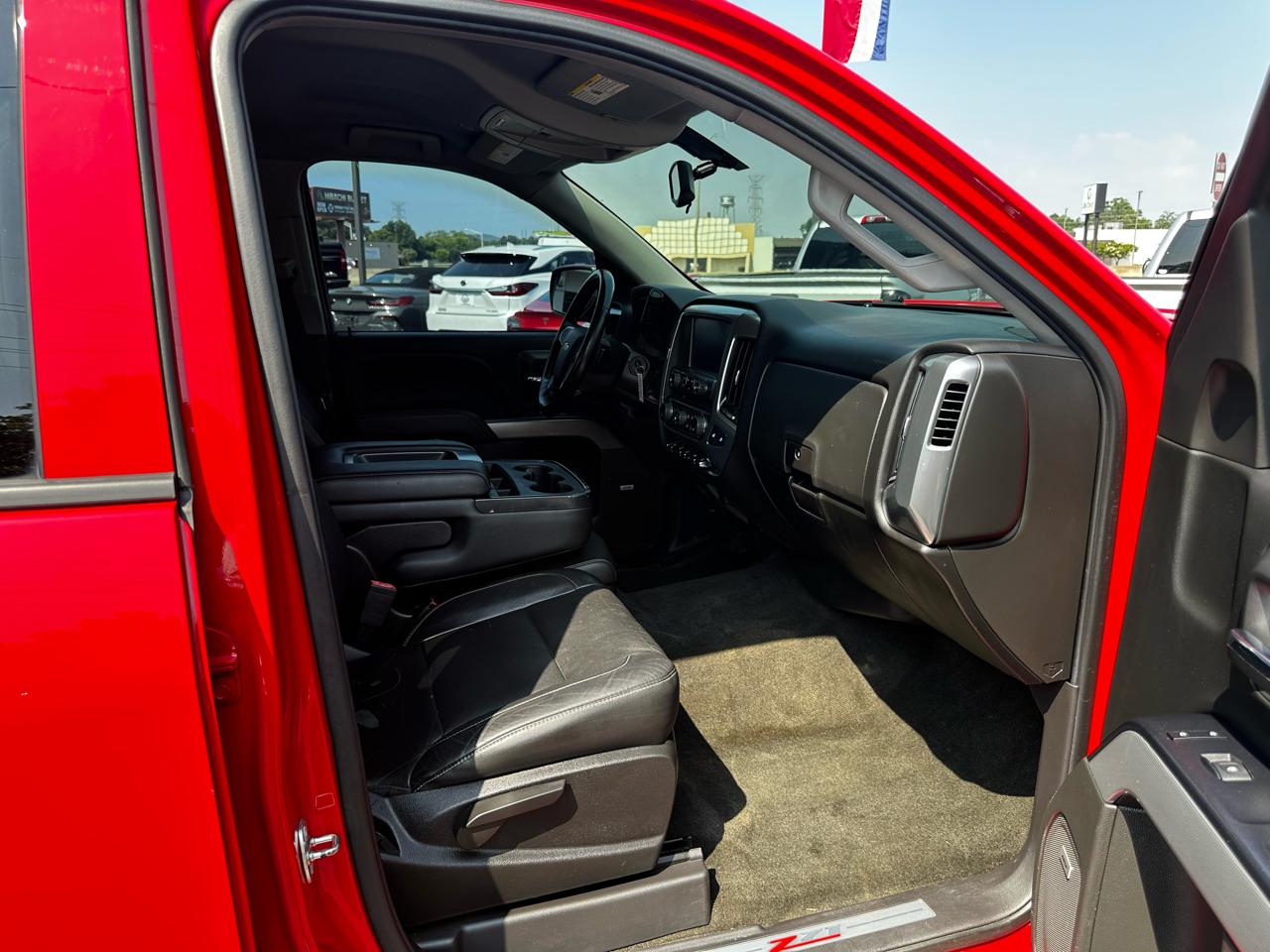 Chevrolet Silverado 1500 4WD Crew Cab 143.5" LT w/2LT 2017