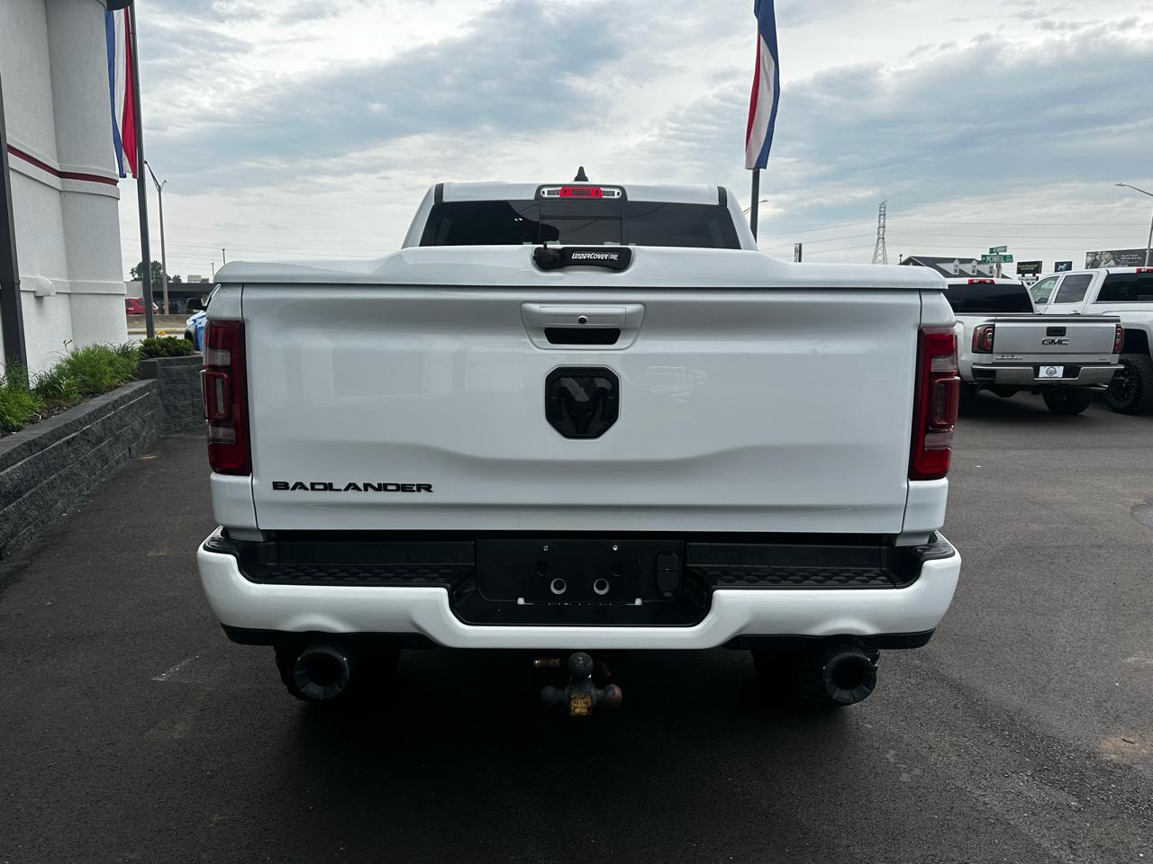 RAM 1500 Laramie 4x4 Crew Cab 5'7" Box 2022