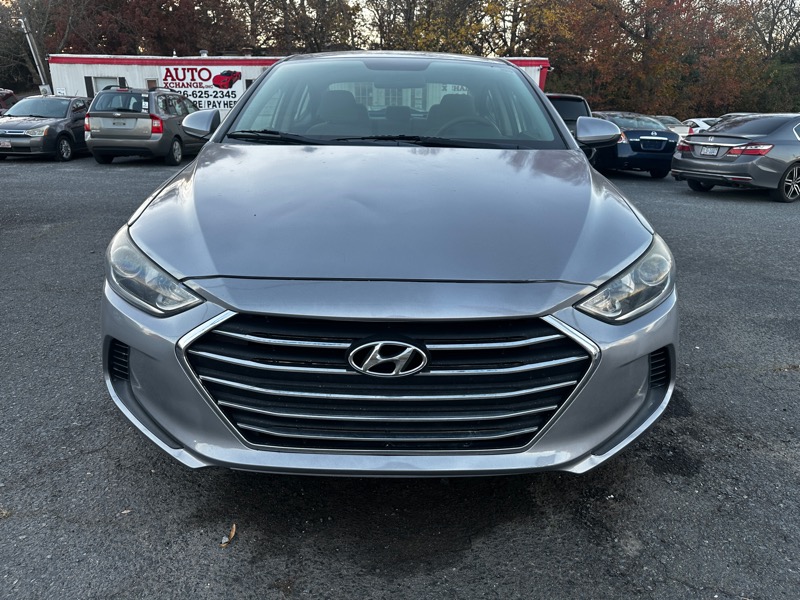 2017 Hyundai Elantra SE 6AT