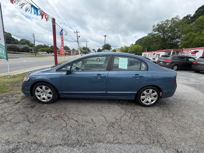 Honda Civic LX Sedan 5-Speed AT 2009