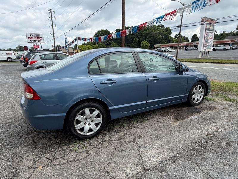 Honda Civic LX Sedan 5-Speed AT 2009