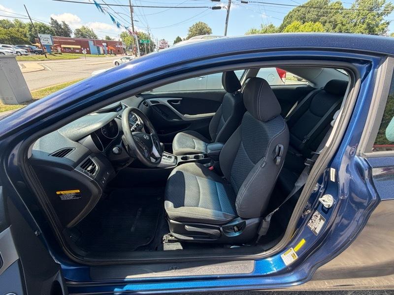 Hyundai Elantra GS Coupe A/T 2013