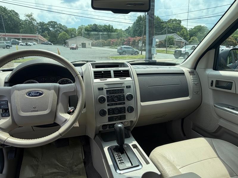Ford Escape XLT 4WD V6 2008