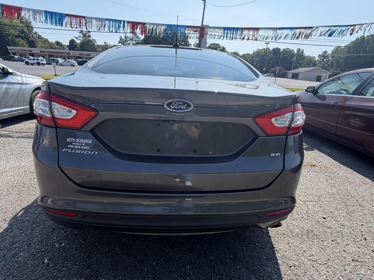 Ford Fusion SE 2015