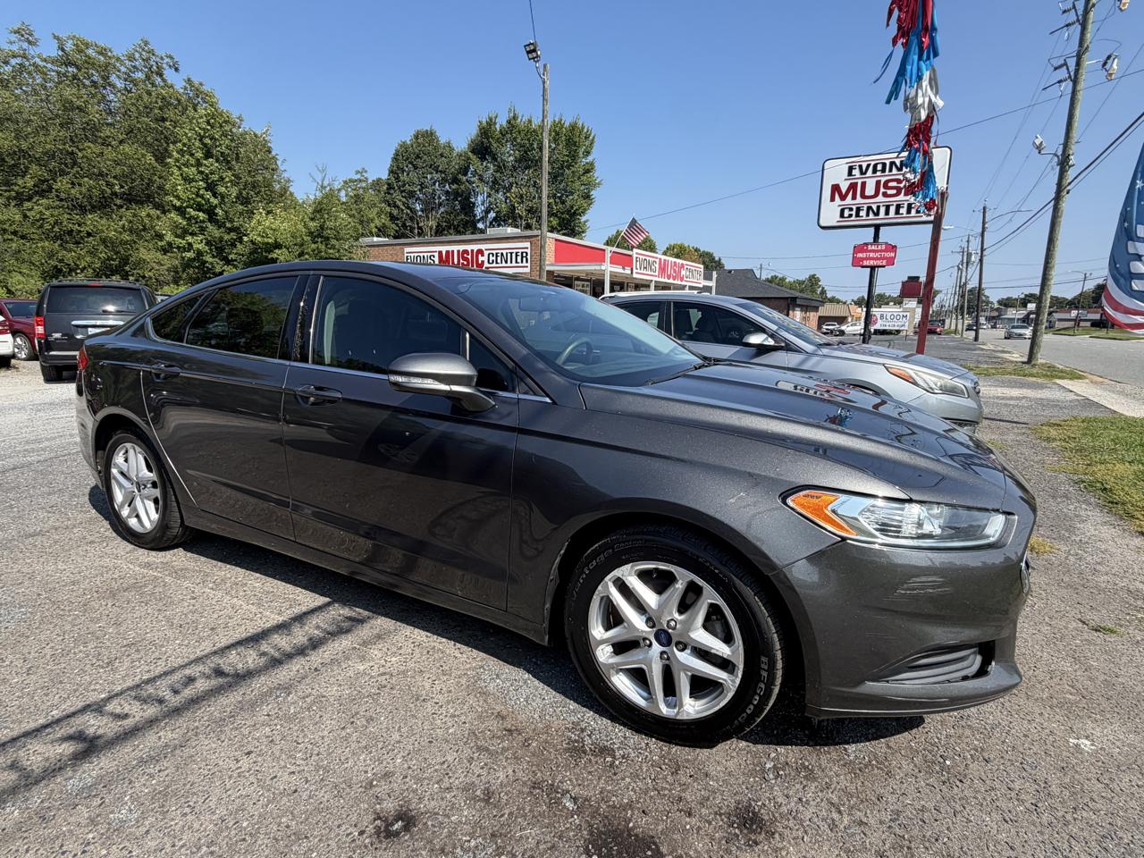Ford Fusion SE 2015