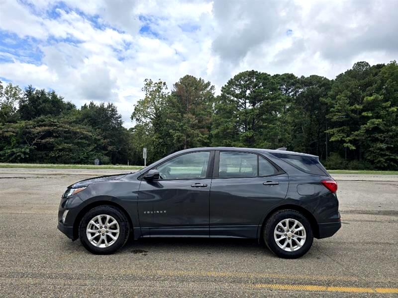 2021 Chevrolet Equinox LS photo 4