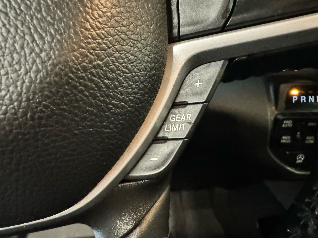 RAM 1500 Big Horn 4x4 Crew Cab 5'7" Box 2023 RAM 1500 Big Horn 4x4 Crew Cab 5'7" Box 2023