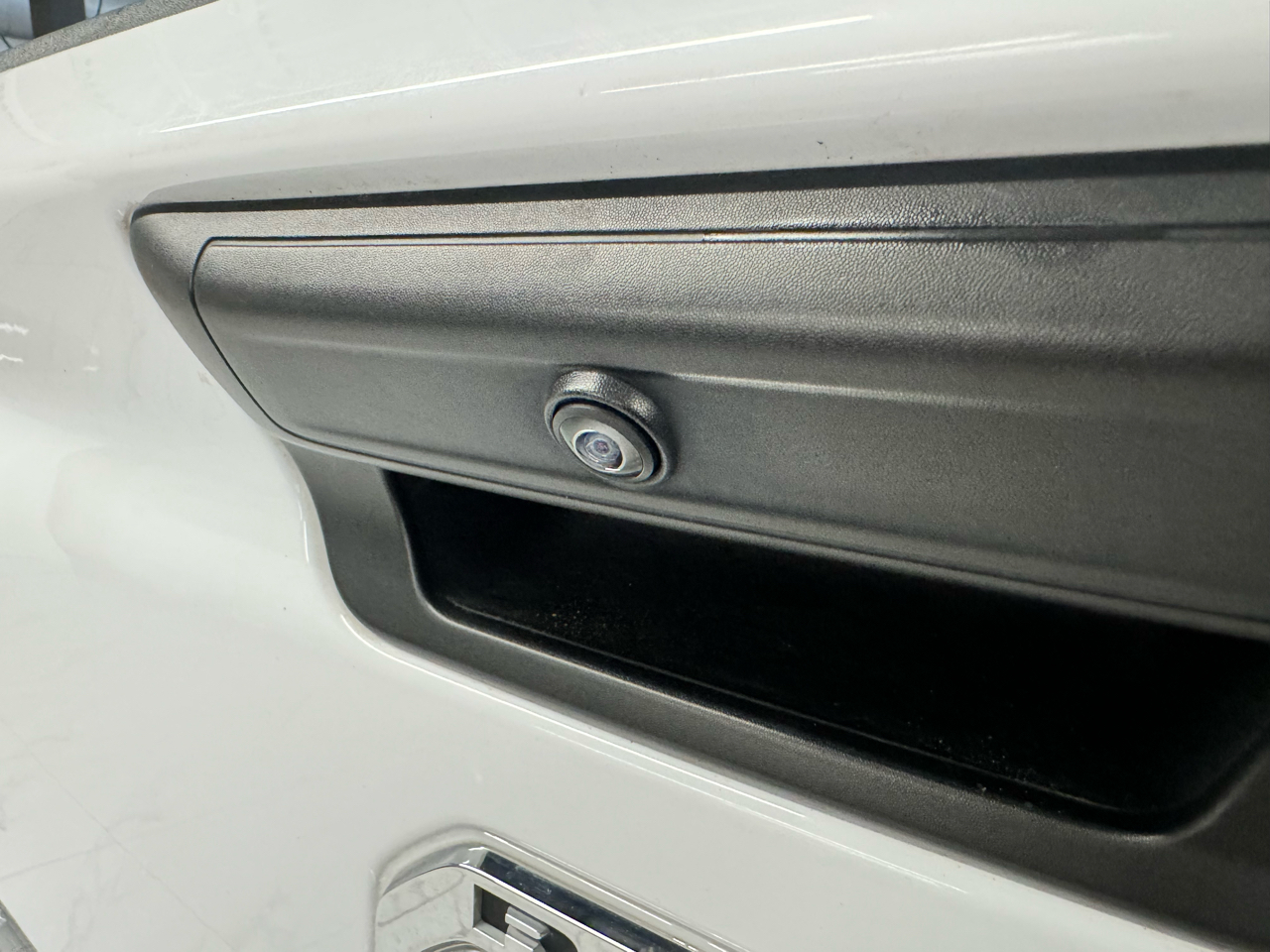 RAM 1500 Big Horn 4x4 Crew Cab 5'7" Box 2023 RAM 1500 Big Horn 4x4 Crew Cab 5'7" Box 2023