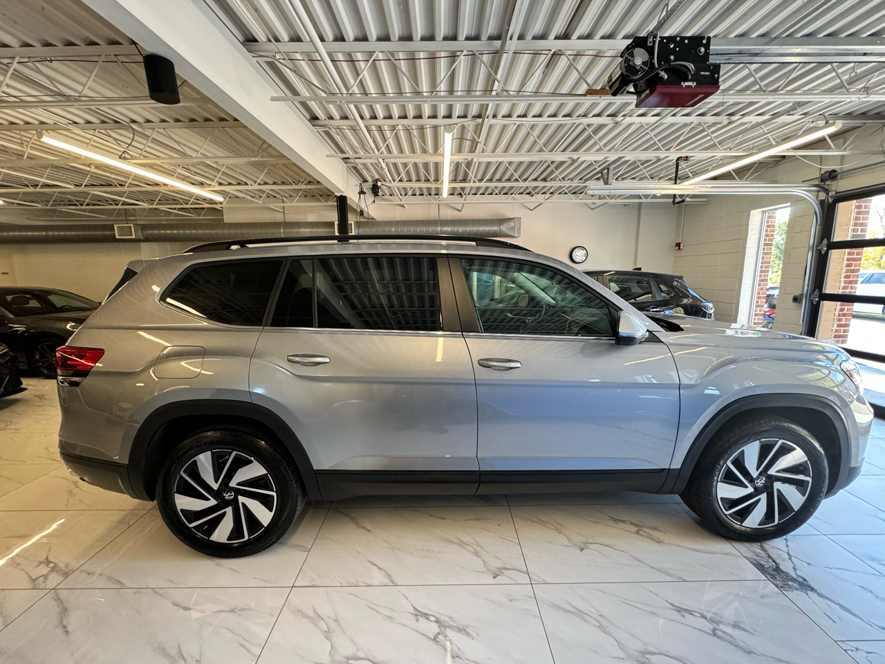 Volkswagen Atlas 2.0T SE w/Technology FWD 2024 Volkswagen Atlas 2.0T SE w/Technology FWD 2024