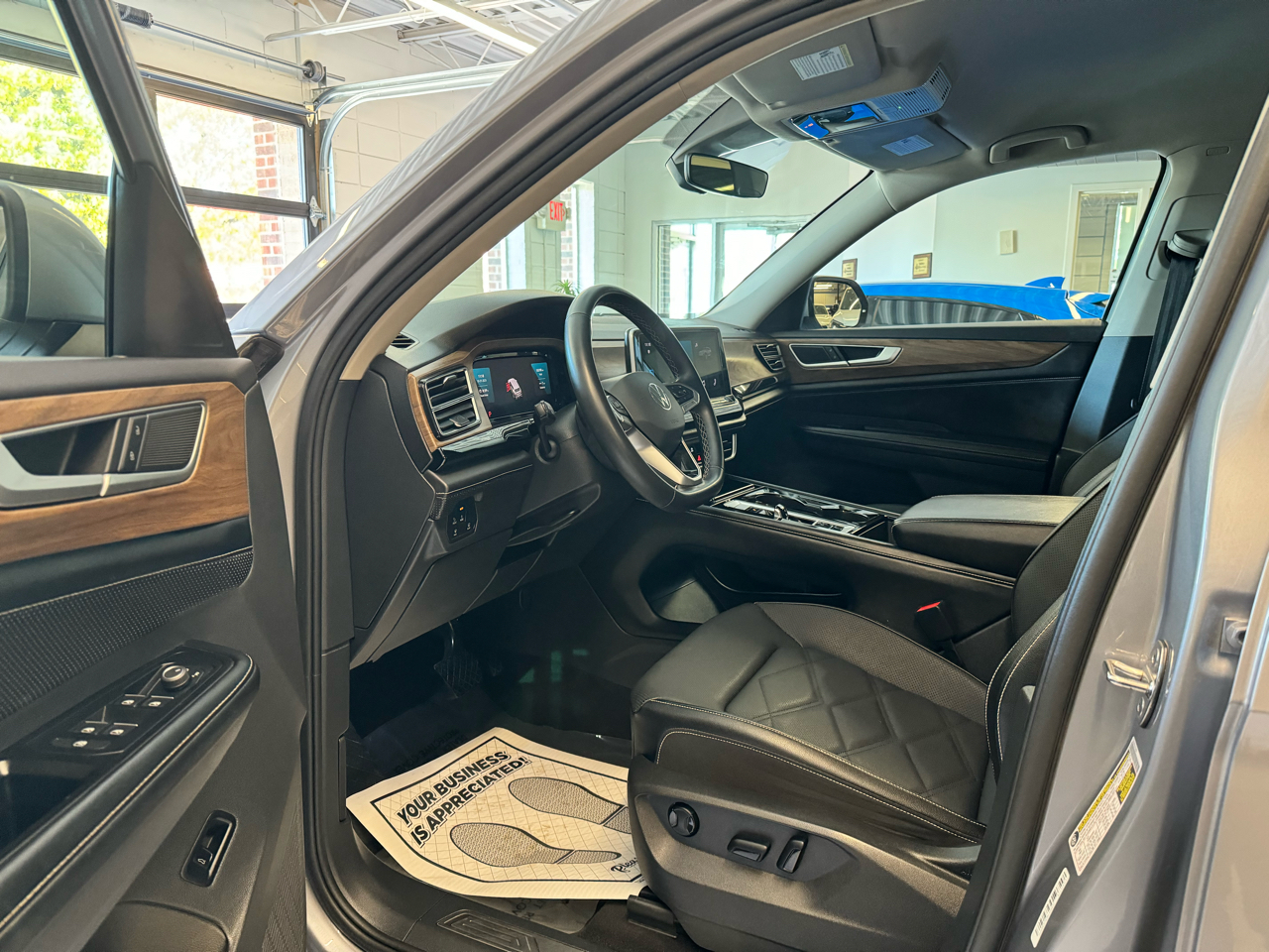 Volkswagen Atlas 2.0T SE w/Technology FWD 2024 Volkswagen Atlas 2.0T SE w/Technology FWD 2024