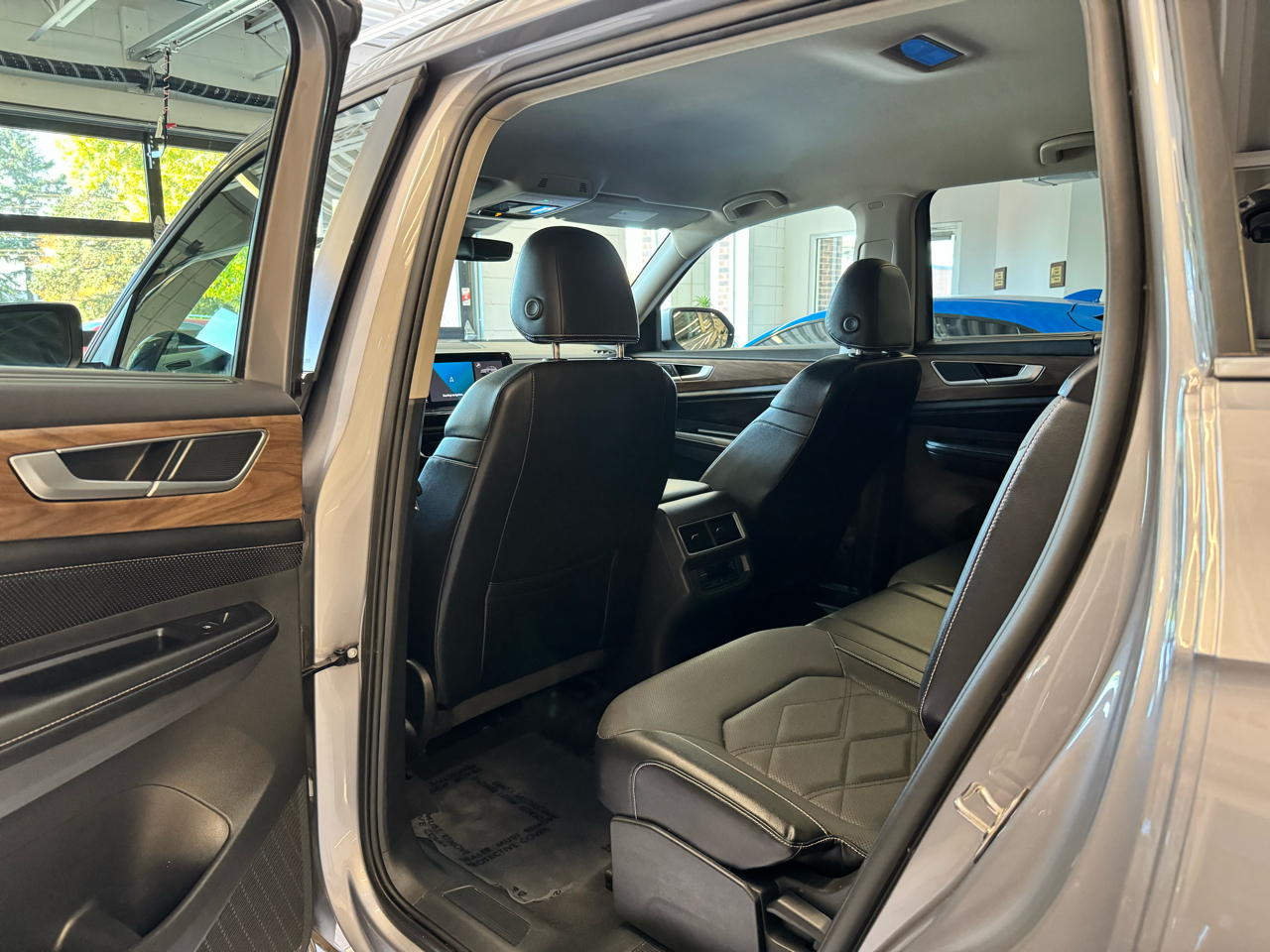 Volkswagen Atlas 2.0T SE w/Technology FWD 2024 Volkswagen Atlas 2.0T SE w/Technology FWD 2024