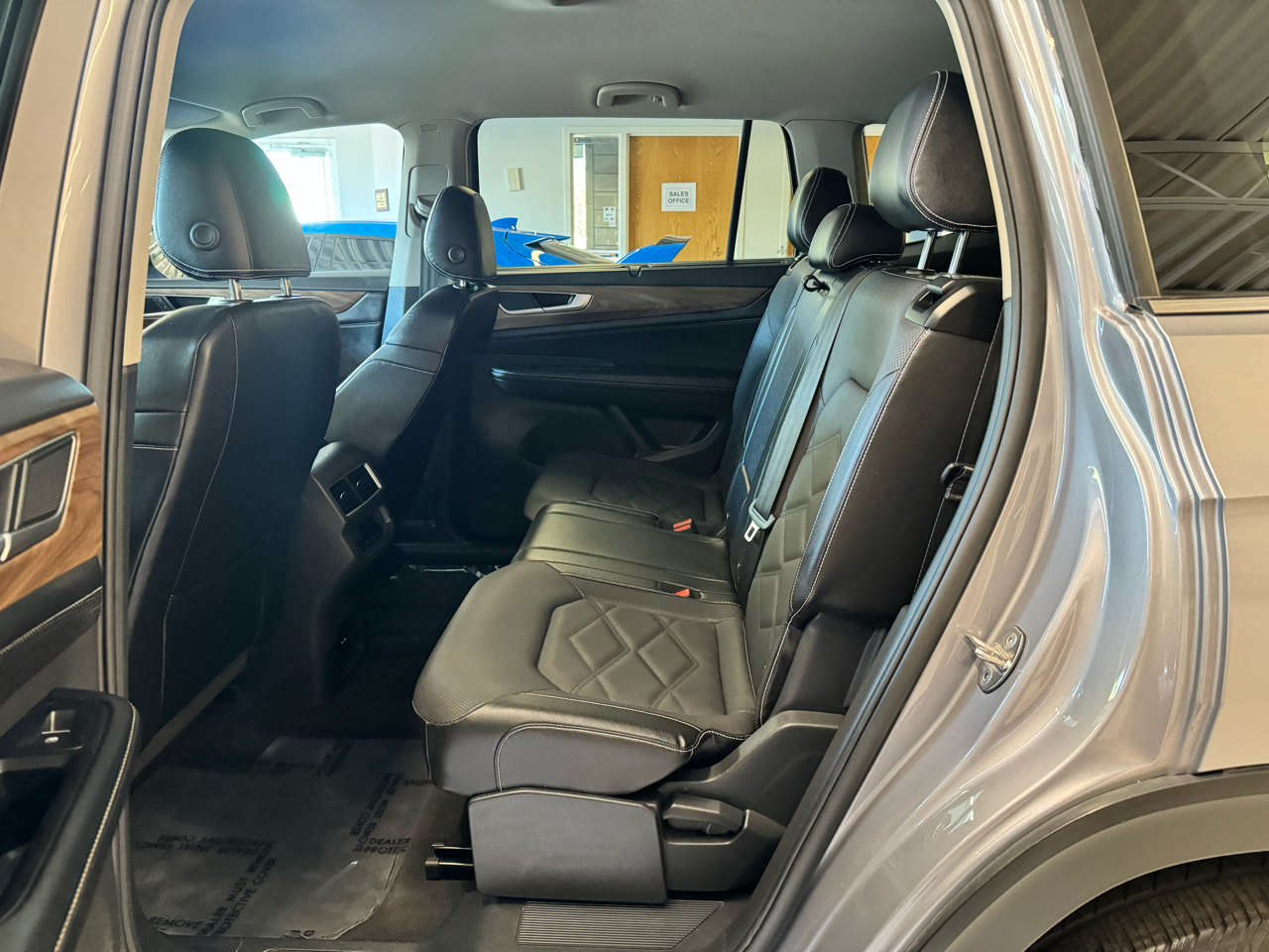 Volkswagen Atlas 2.0T SE w/Technology FWD 2024 Volkswagen Atlas 2.0T SE w/Technology FWD 2024