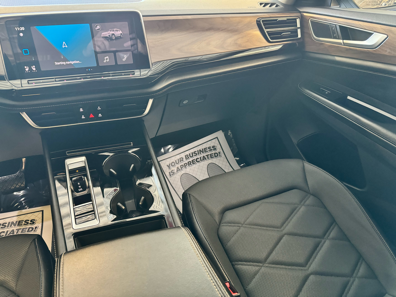 Volkswagen Atlas 2.0T SE w/Technology FWD 2024 Volkswagen Atlas 2.0T SE w/Technology FWD 2024