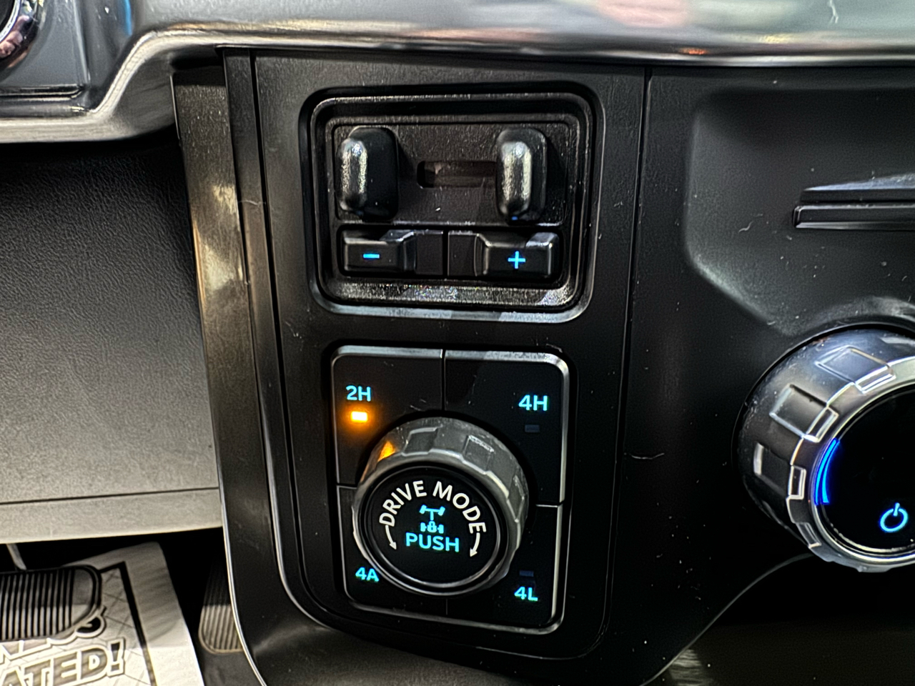 Ford F-150 4WD SuperCrew 157" Lariat w/HD Payload Pkg 2021 Ford F-150 4WD SuperCrew 157" Lariat w/HD Payload Pkg 2021