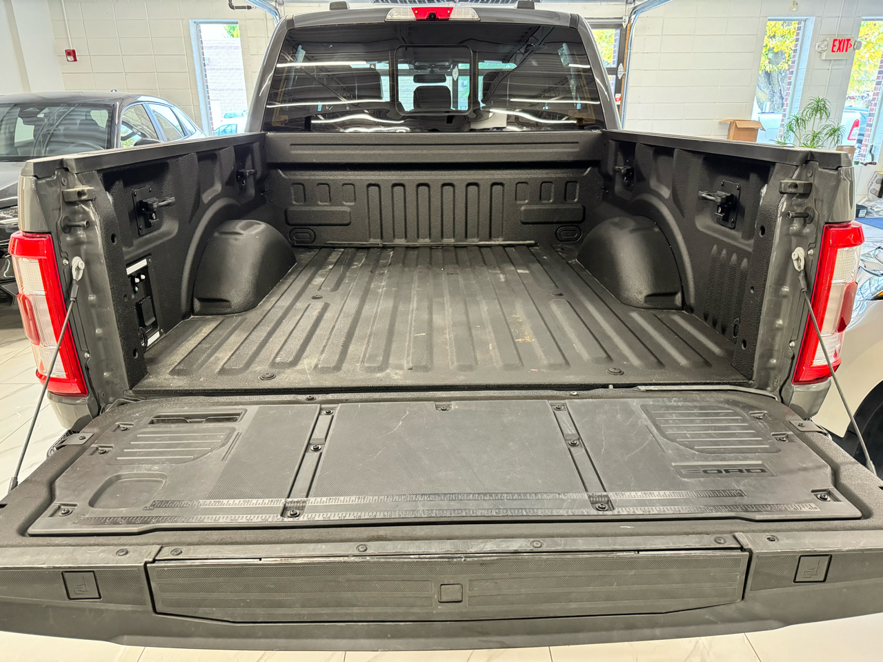 Ford F-150 4WD SuperCrew 157" Lariat w/HD Payload Pkg 2021 Ford F-150 4WD SuperCrew 157" Lariat w/HD Payload Pkg 2021