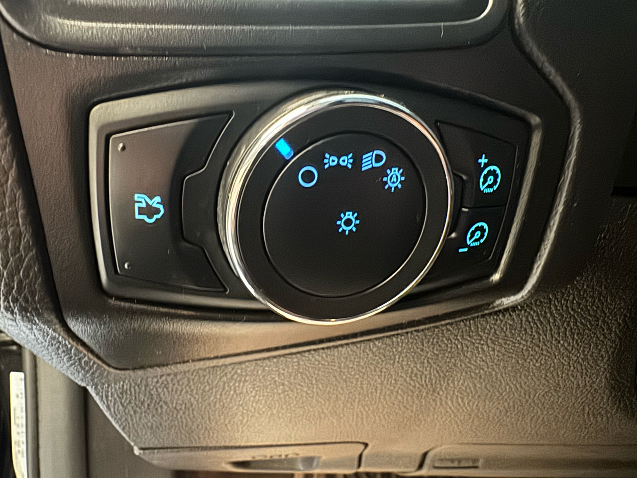 Ford Focus 4dr Sdn SE 2013 Ford Focus 4dr Sdn SE 2013