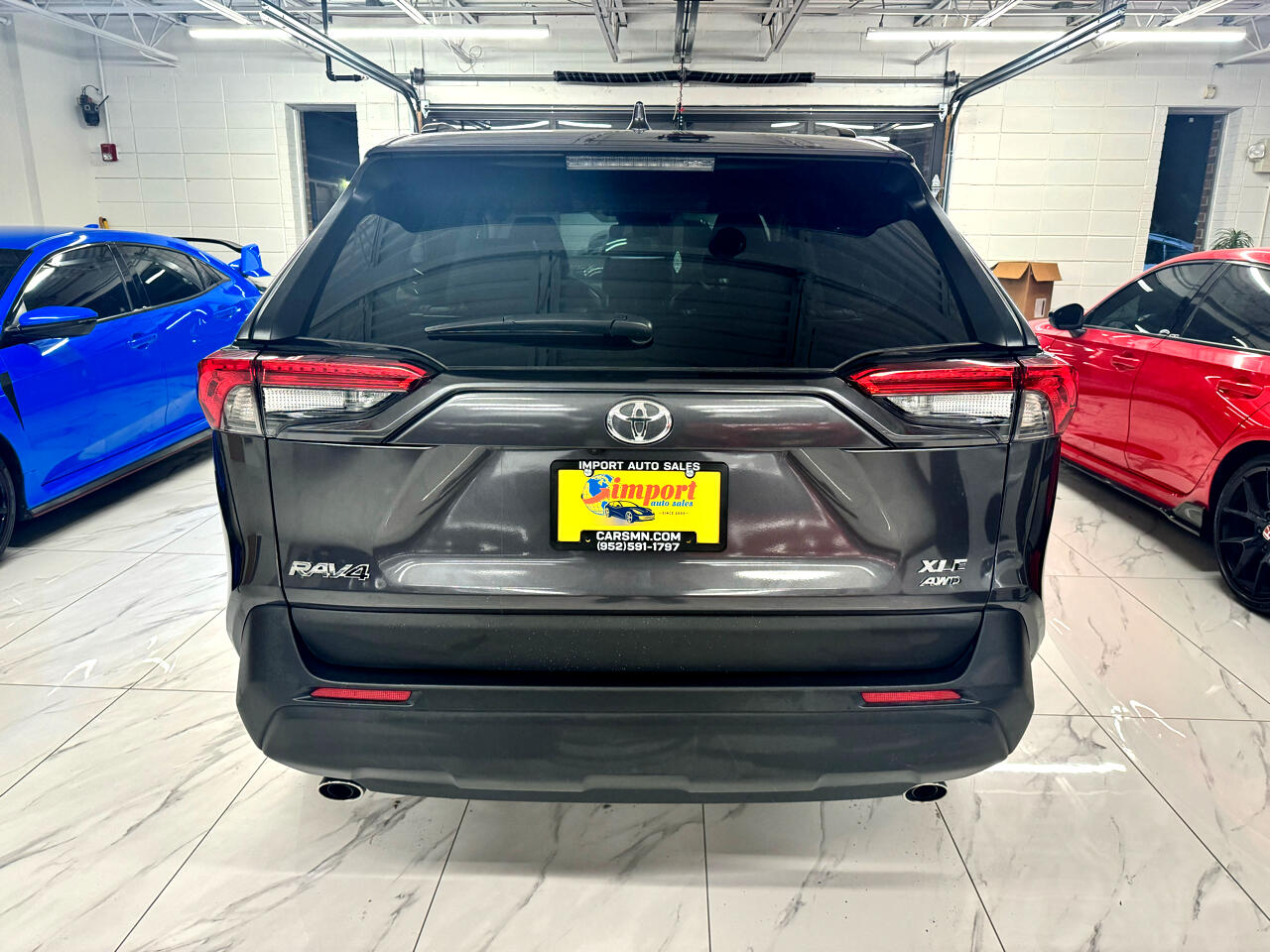 Toyota RAV4 XLE Premium AWD (Natl) 2025