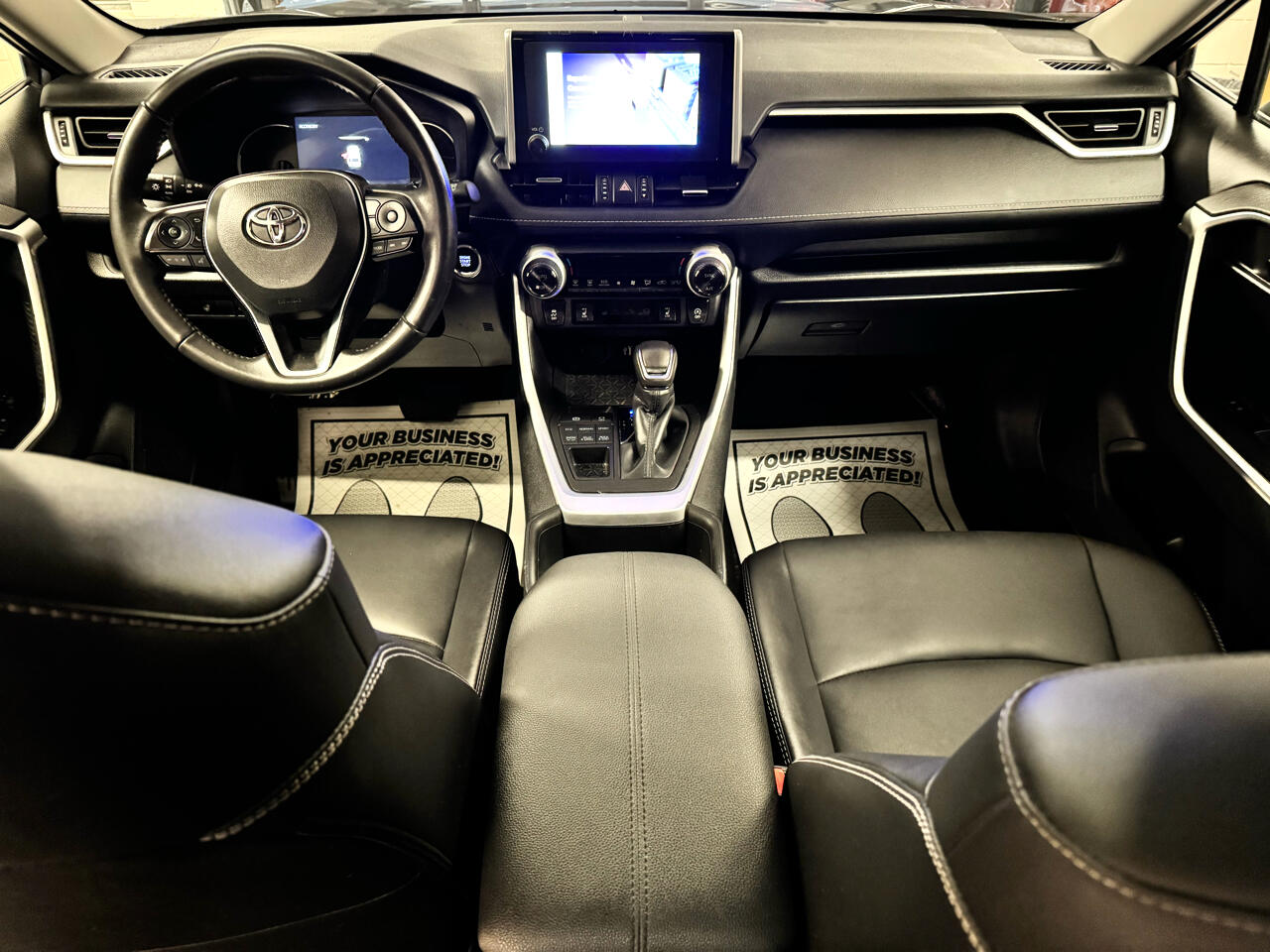 Toyota RAV4 XLE Premium AWD (Natl) 2025