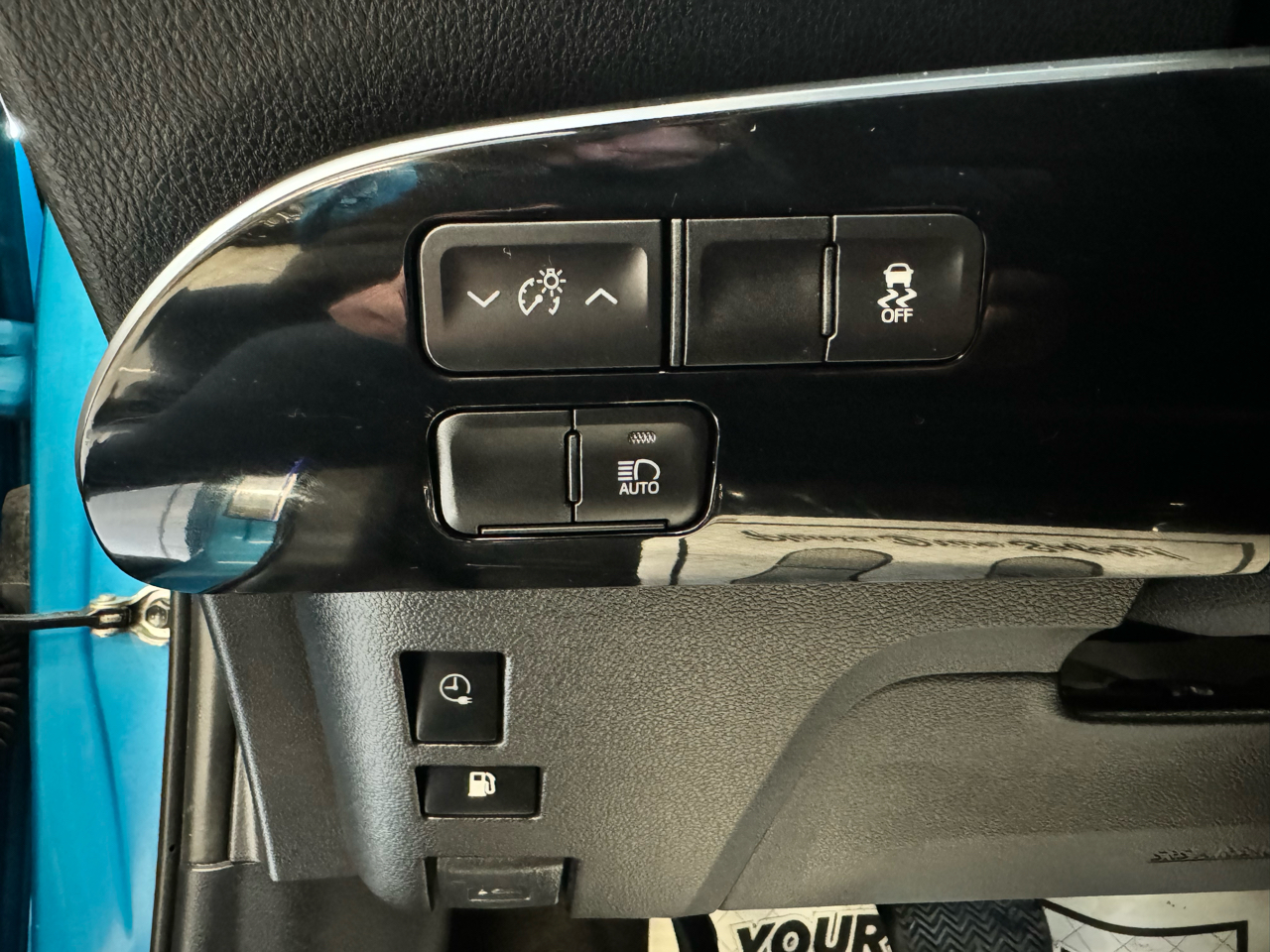 Toyota Prius Prime Limited (Natl) 2021