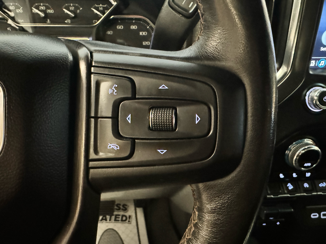 GMC Sierra 1500 4WD Crew Cab 157" AT4 2021