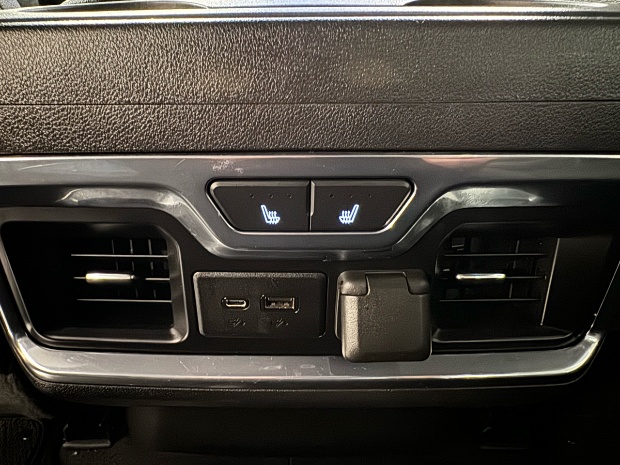 GMC Sierra 1500 4WD Crew Cab 157" AT4 2021