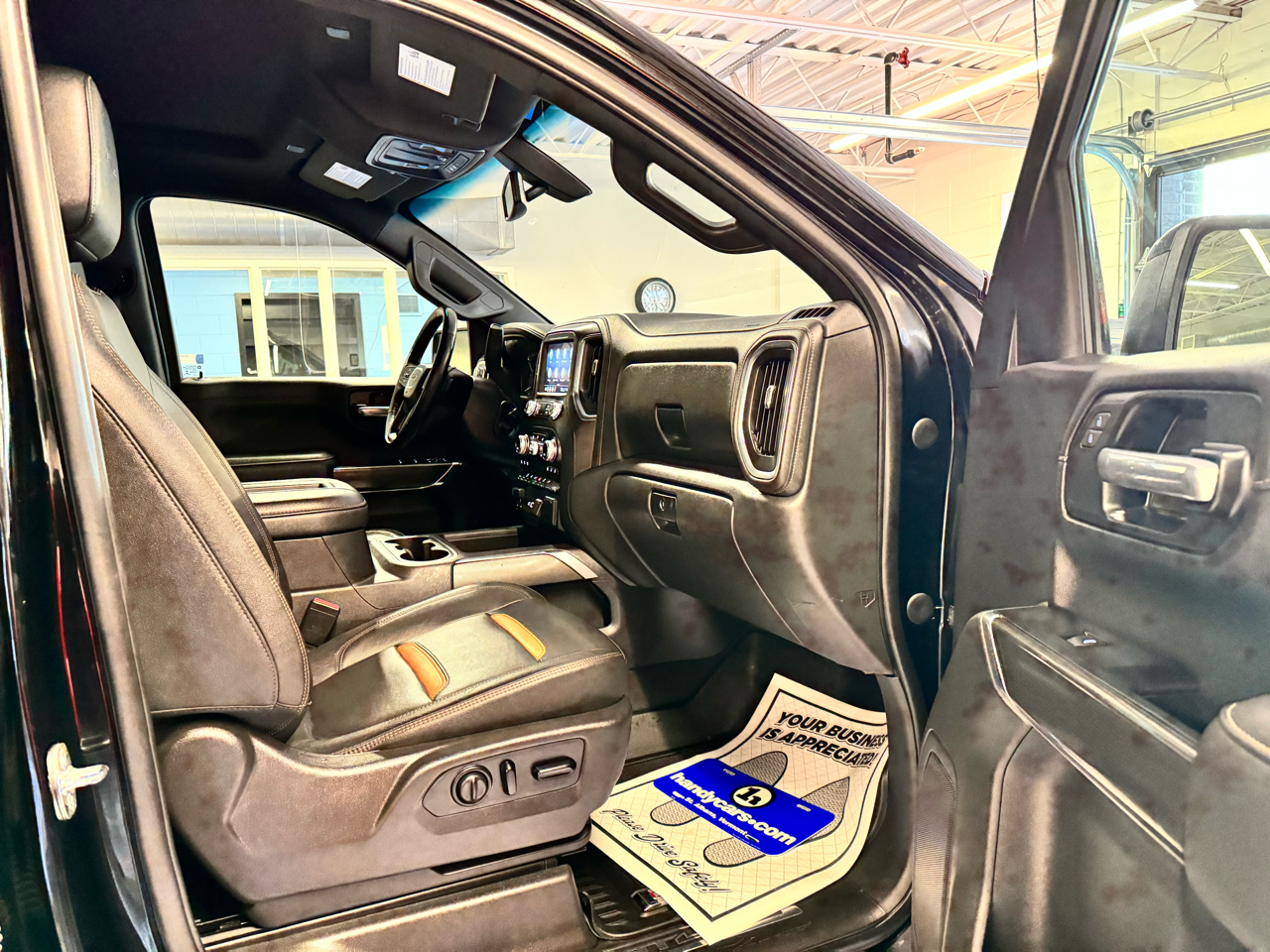 GMC Sierra 1500 4WD Crew Cab 157" AT4 2021