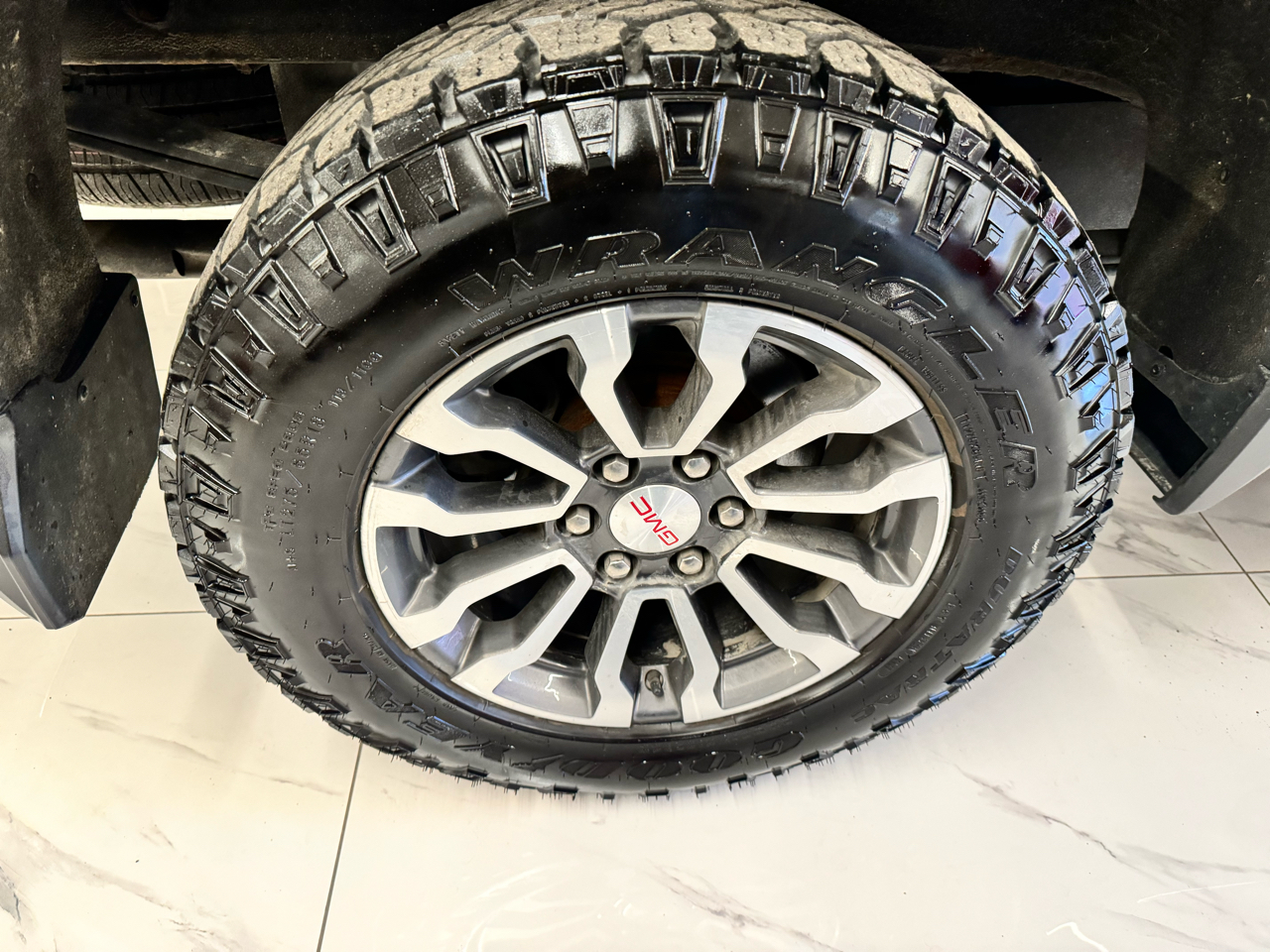 GMC Sierra 1500 4WD Crew Cab 157" AT4 2021