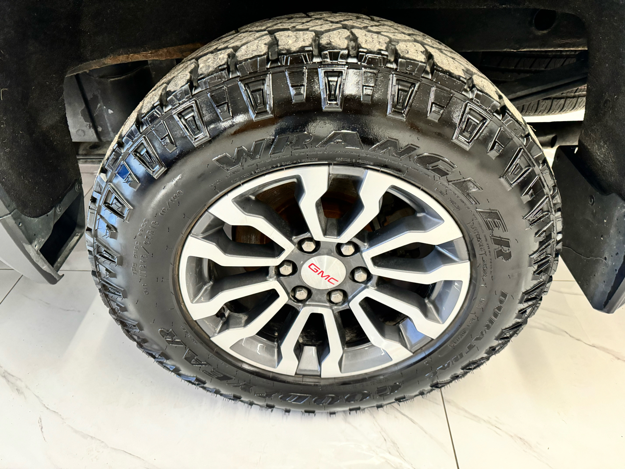 GMC Sierra 1500 4WD Crew Cab 157" AT4 2021